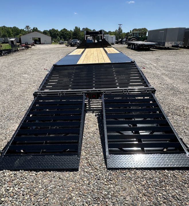 New 2027 Norstar 25' GN HD Equipment Trailer