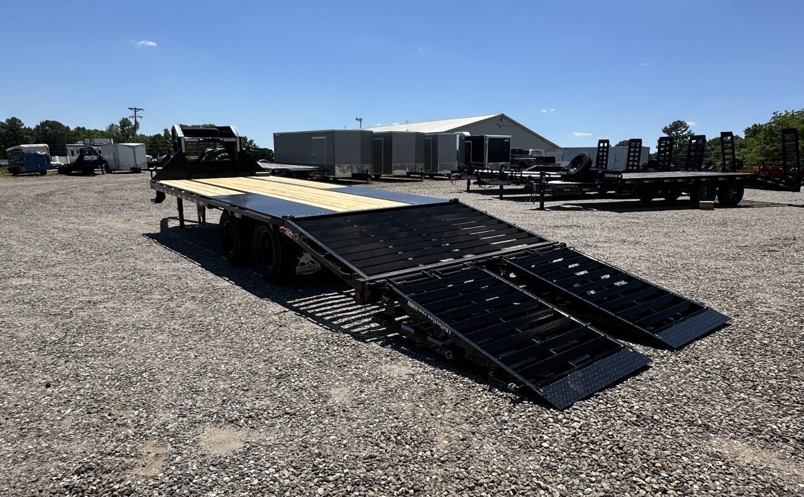 New 2027 Norstar 25' GN HD Equipment Trailer