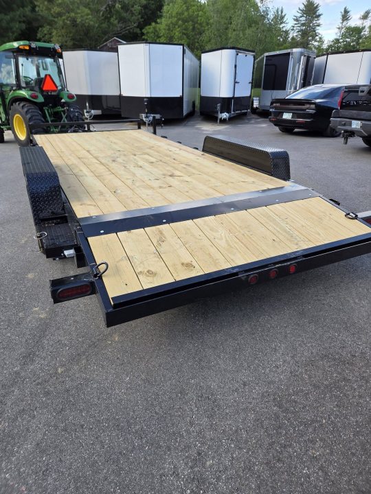 New 2027 Quality Steel and Aluminum 7x18 7000lb gvwr car hauler with removable fenders Utility Trailer