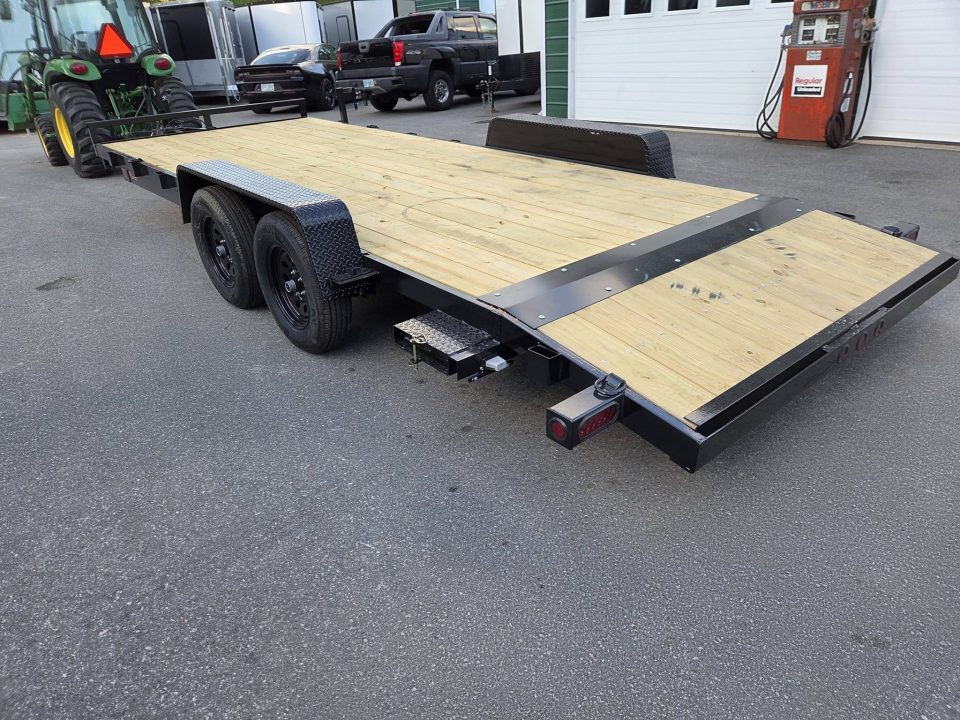 New 2027 Quality Steel and Aluminum 7x20 7000lb gvwr car hauler removable fenders Utility Trailer