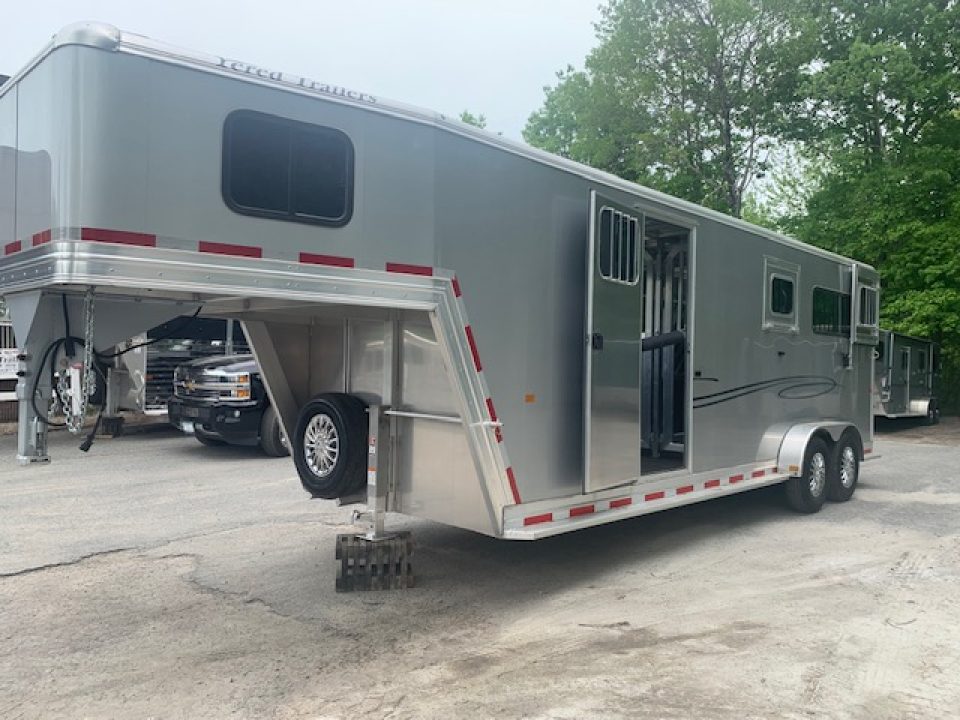 New 2026 Frontier Trailers 2+1 Horse Trailer