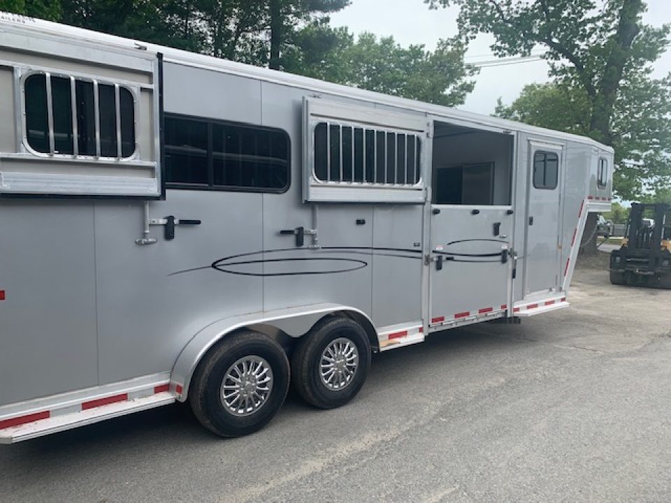 New 2026 Frontier Trailers 2+1 Horse Trailer