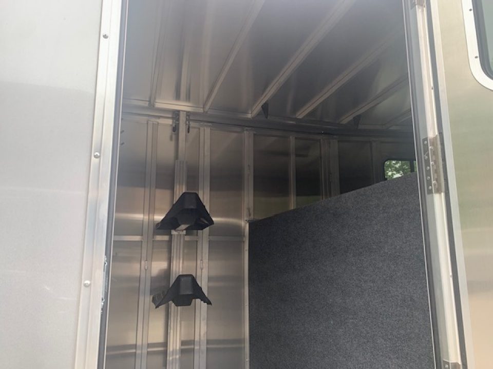 New 2026 Frontier Trailers 2+1 Horse Trailer