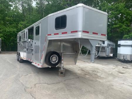 New 2026 Frontier Trailers 2+1 Horse Trailer