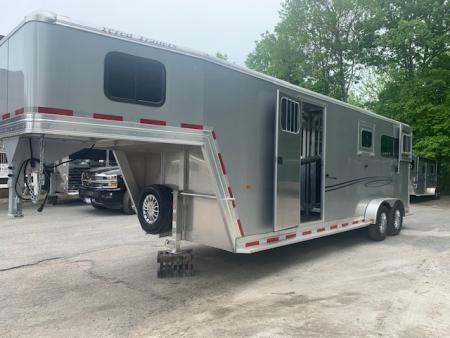 New 2026 Frontier Trailers 2+1 Horse Trailer