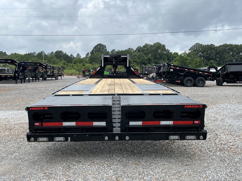 New 2027 MAXXD Gooseneck Flatbed Trailer | 102" x 32' 25.9K GVWR