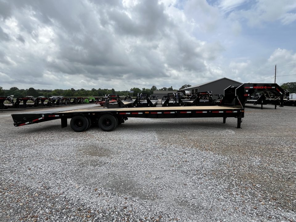 New 2027 MAXXD Gooseneck Flatbed Trailer | 102" x 32' 25.9K GVWR