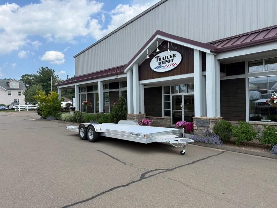 New FEATHERLITE 6’7″ X 20′ OPEN CAR HAULER 9.6K
