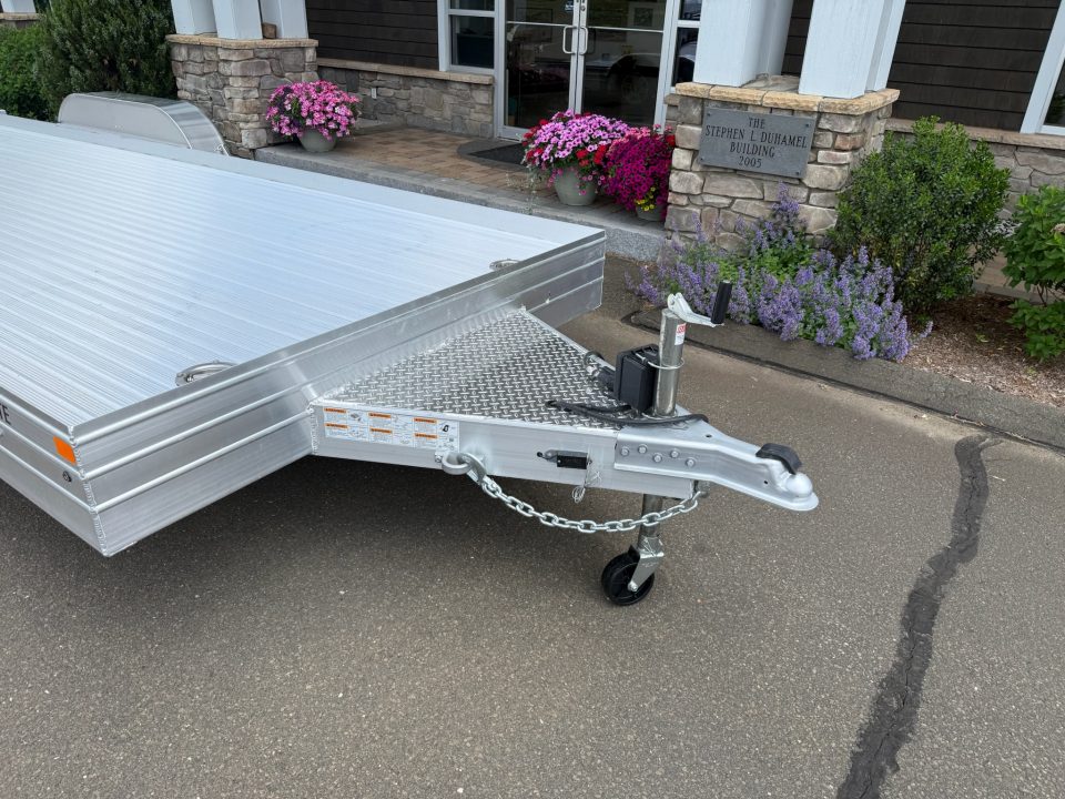 New FEATHERLITE 6’7″ X 20′ OPEN CAR HAULER 9.6K