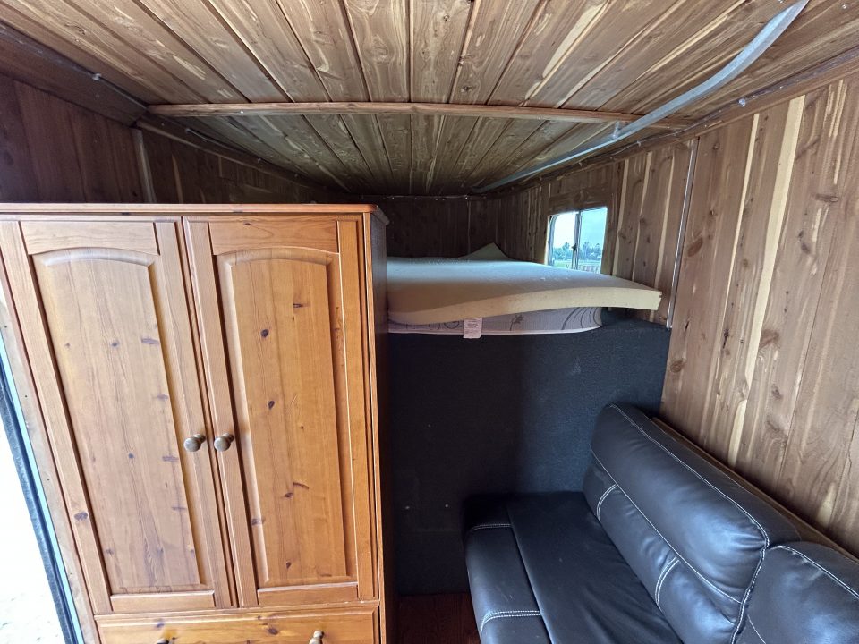 Used 1995 Sooner 4 Horse Slant Overniter Horse Trailer