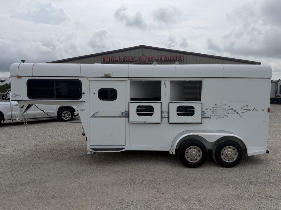 Used 1998 Sundowner 2 Horse Gooseneck Horse Trailer
