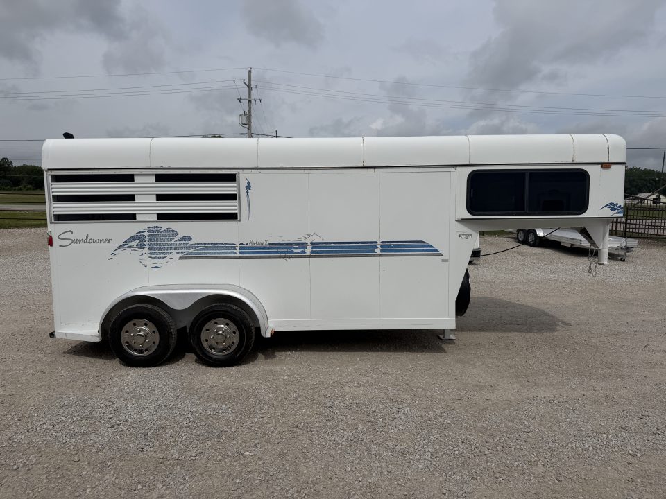 Used 1998 Sundowner 2 Horse Gooseneck Horse Trailer