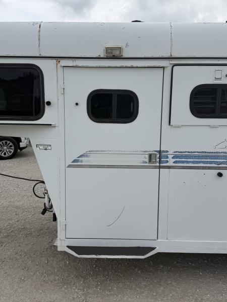 Used 1998 Sundowner 2 Horse Gooseneck Horse Trailer