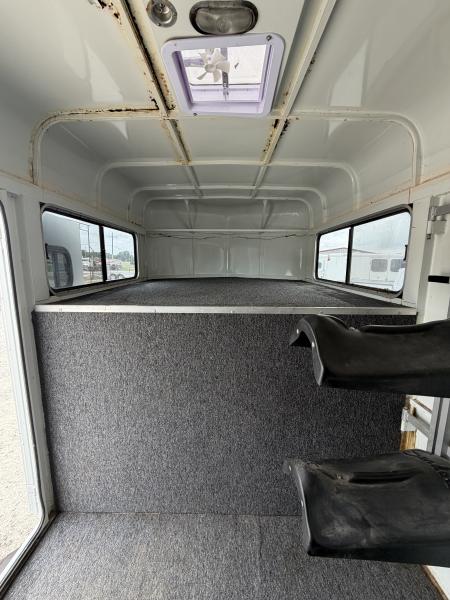 Used 1998 Sundowner 2 Horse Gooseneck Horse Trailer