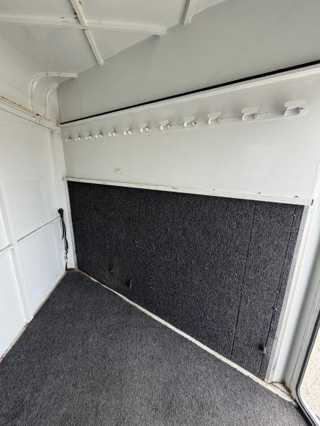 Used 1998 Sundowner 2 Horse Gooseneck Horse Trailer