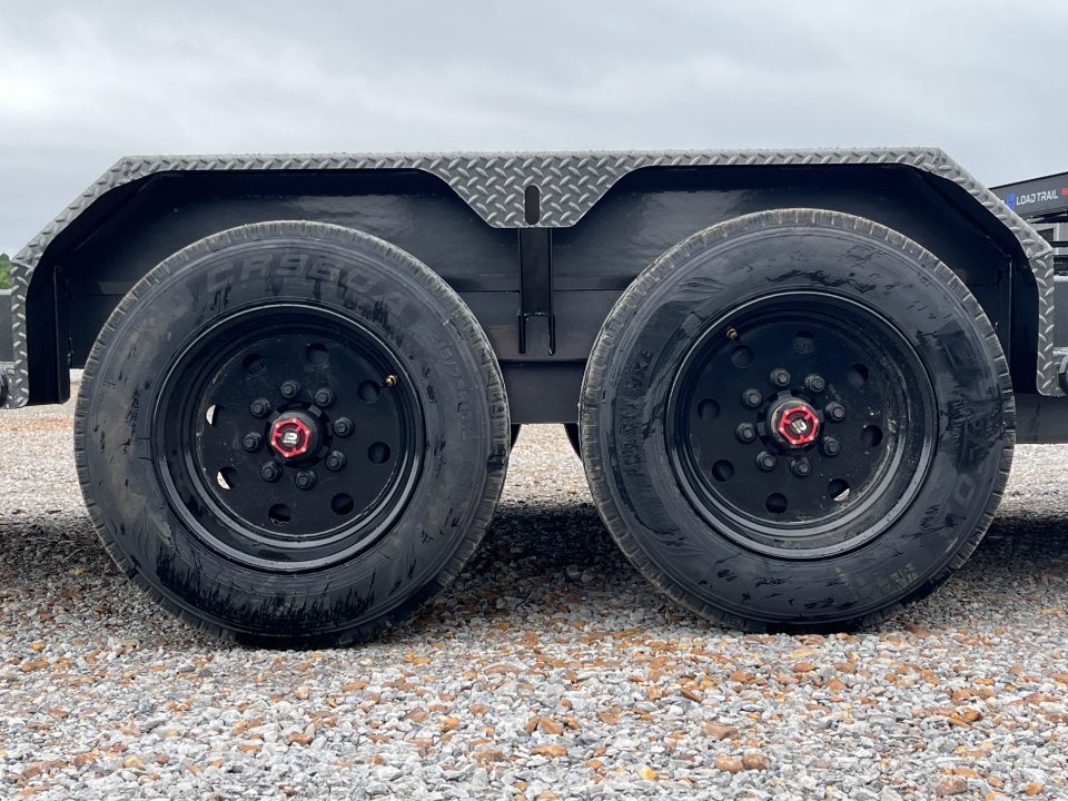 New 2027 MAXXD 83" X 24' 17.5K Tilt Equipment Trailer