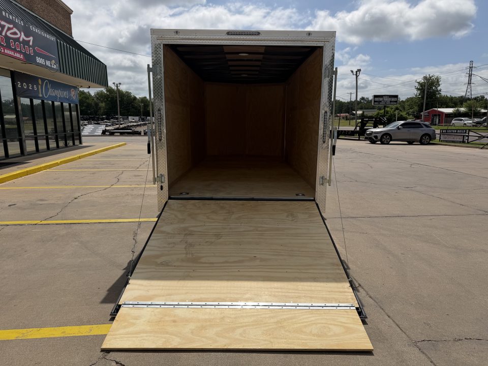New #056387 2027 FOREST RIVER TA2 7 X 16 TANDEM AXLE 7K ENCLOSED W/ REAR RAMP DOOR