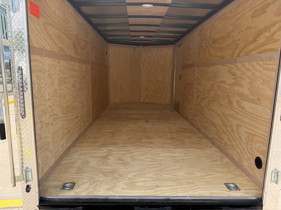 New #056387 2027 FOREST RIVER TA2 7 X 16 TANDEM AXLE 7K ENCLOSED W/ REAR RAMP DOOR