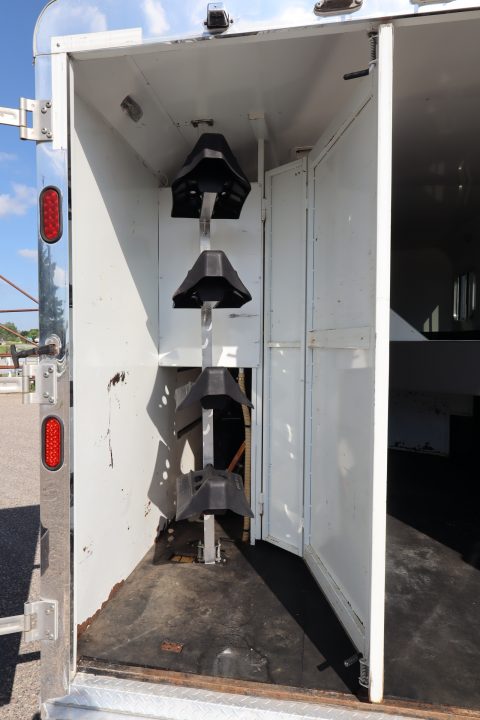 Used 2014 Bison Trailers 4 Horse LQ MT Horse Trailer