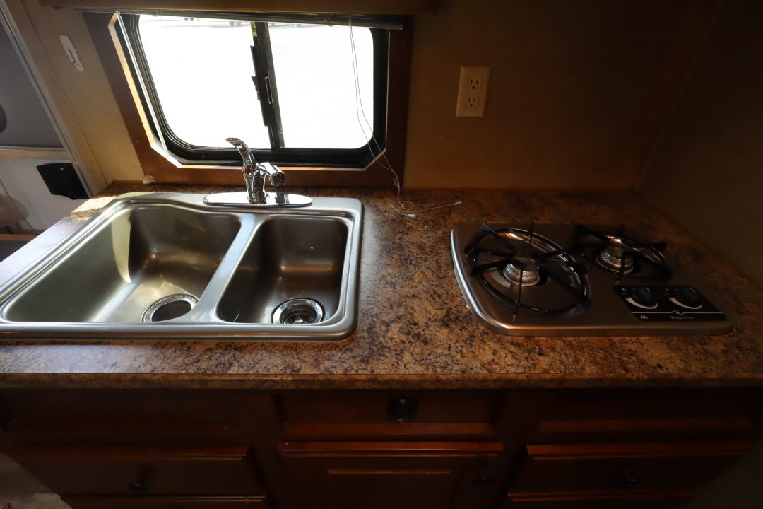 Used 2014 Bison Trailers 4 Horse LQ MT Horse Trailer