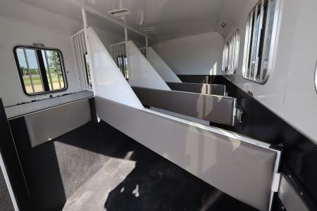 Used 2014 Bison Trailers 4 Horse LQ MT Horse Trailer