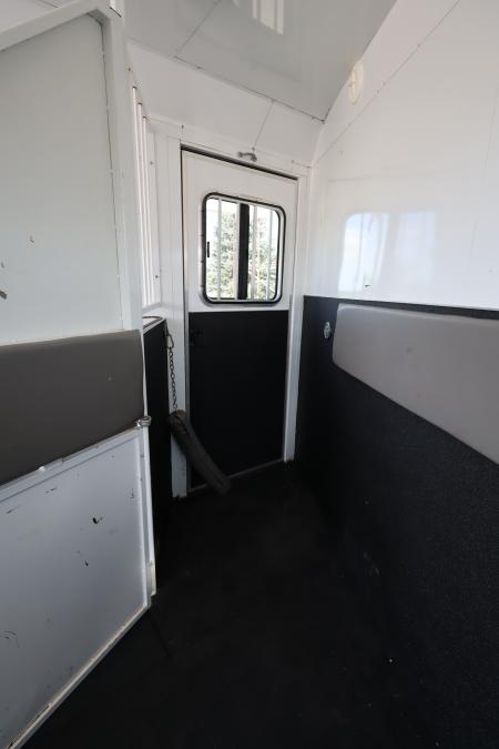 Used 2014 Bison Trailers 4 Horse LQ MT Horse Trailer