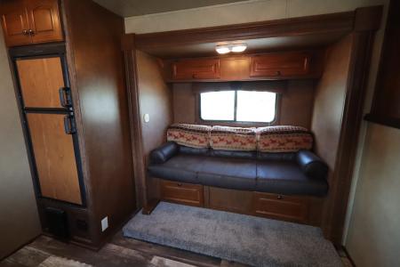 Used 2014 Bison Trailers 4 Horse LQ MT Horse Trailer