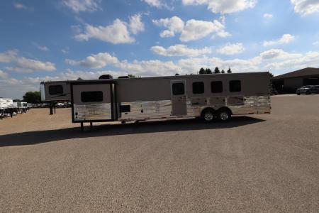 Used 2014 Bison Trailers 4 Horse LQ MT Horse Trailer