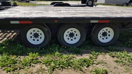 Used 2002 Load Trail 102x35+5 Deckover Gooseneck triple axle Equipment Trailer 20K