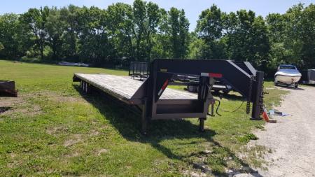 Used 2002 Load Trail 102x35+5 Deckover Gooseneck triple axle Equipment Trailer 20K
