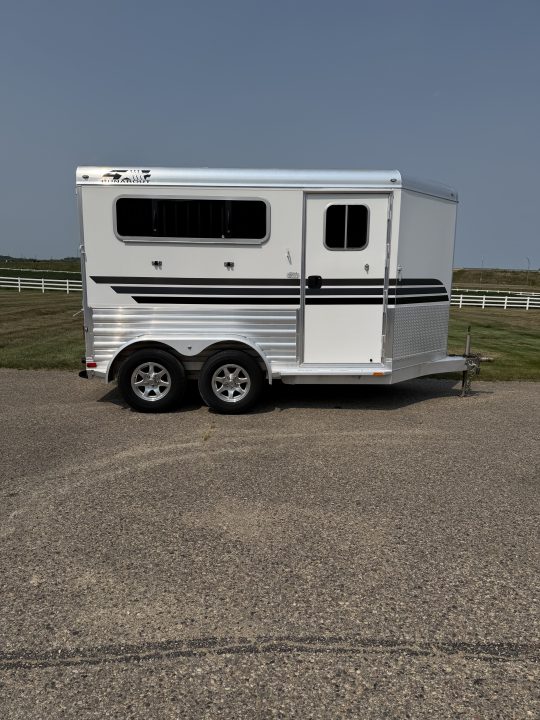 Used 2018 4-Star Trailers 2 Horse Slant Load Bumper Pull Horse Trailer