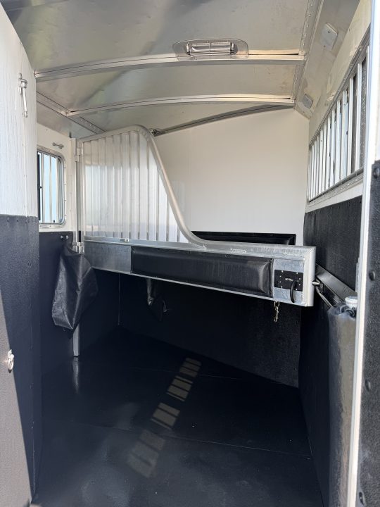 Used 2018 4-Star Trailers 2 Horse Slant Load Bumper Pull Horse Trailer