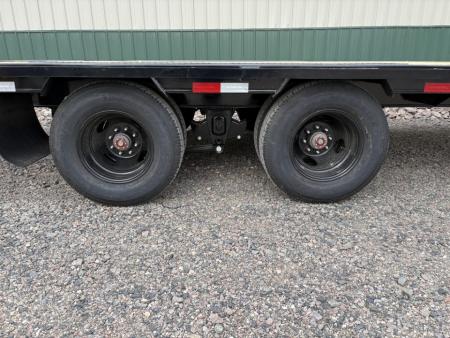 New 2027 30' PJ Low-Pro Gooseneck Trailer