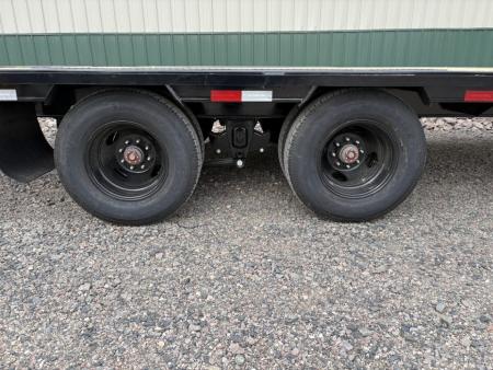 New 2027 30' PJ Low-Pro Gooseneck Trailer