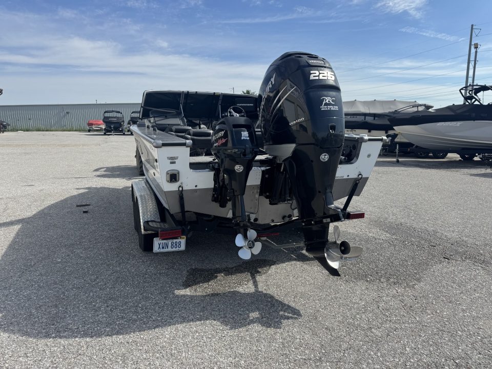 Used 2018 Lund 1975 Pro V Tournament Fishing Boat