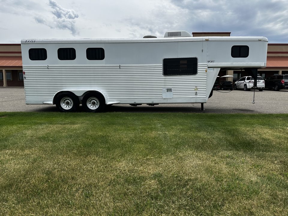 Used 2004 Exiss Trailers 3H LQ Horse Trailer