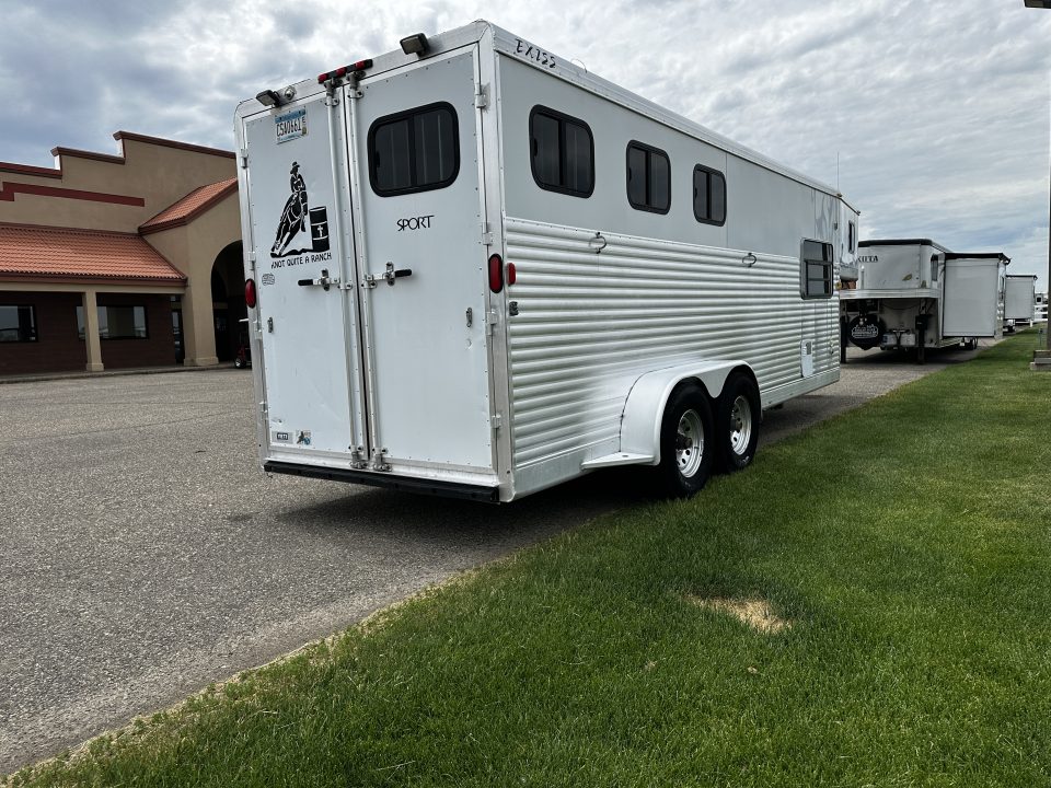 Used 2004 Exiss Trailers 3H LQ Horse Trailer