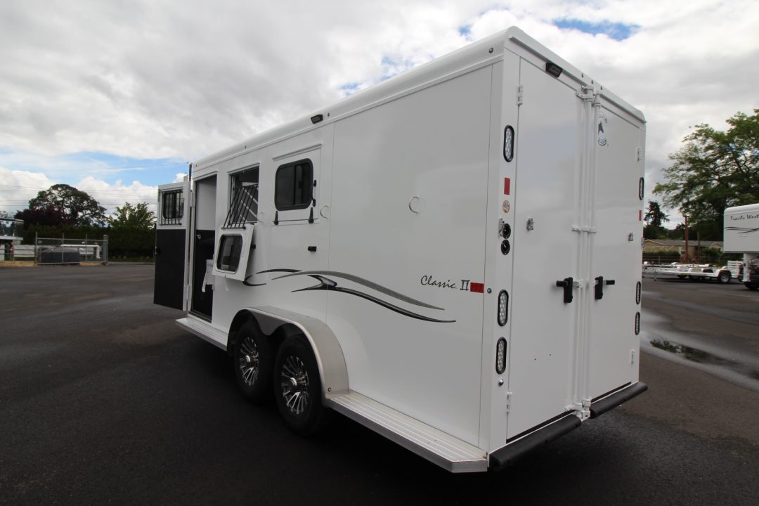 New 2027 Trails West Classic II Warmblood Horse Trailer