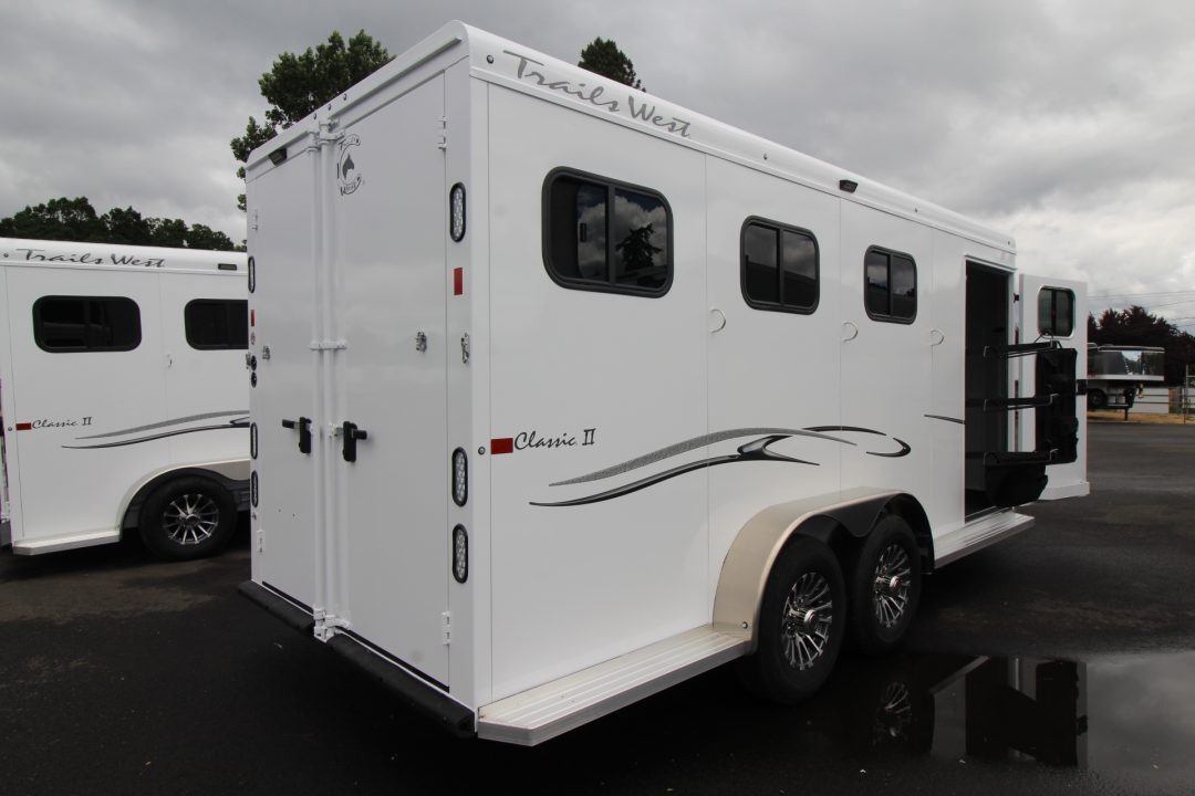 New 2027 Trails West Classic II Warmblood Horse Trailer