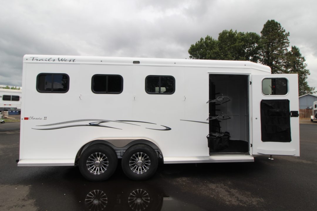 New 2027 Trails West Classic II Warmblood Horse Trailer