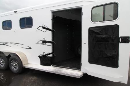 New 2027 Trails West Classic II Warmblood Horse Trailer
