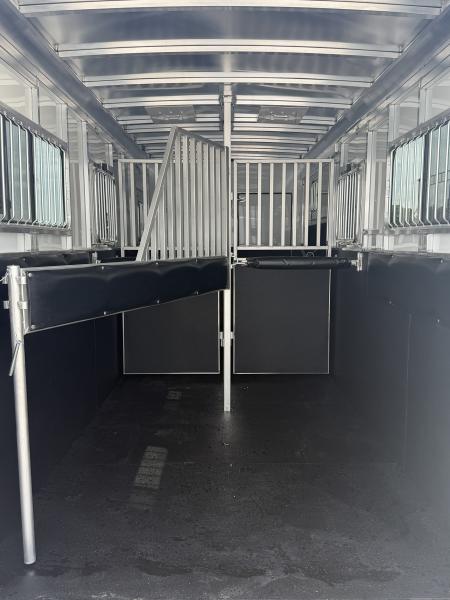 New 2027 Sundowner 2+1 Gooseneck Horse Trailer