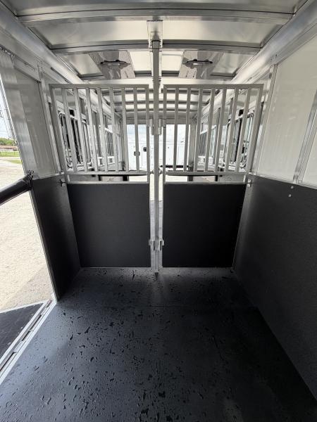 New 2027 Sundowner 2+1 Gooseneck Horse Trailer
