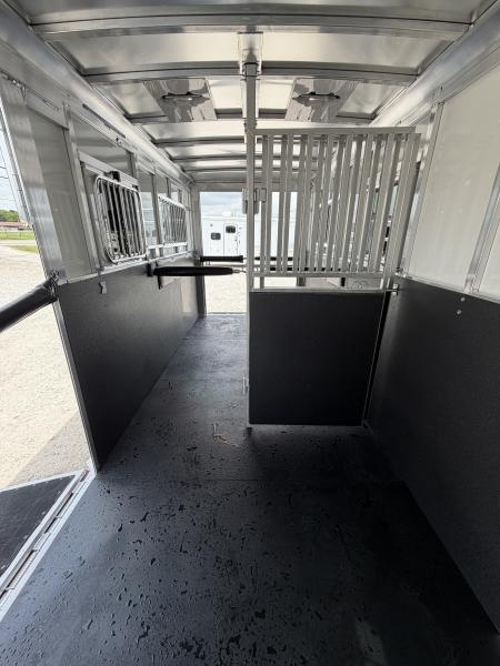 New 2027 Sundowner 2+1 Gooseneck Horse Trailer