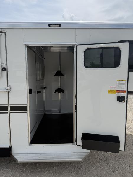 New 2027 Sundowner 2+1 Gooseneck Horse Trailer