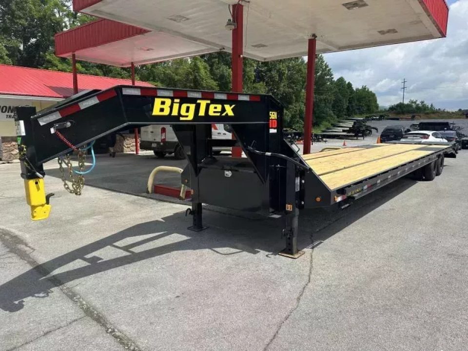 New 2026 Big Tex Trailers 25GN 102" x 25 + 5 Gooseneck Equipment Trailer
