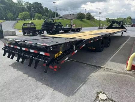 New 2026 Big Tex Trailers 25GN 102" x 25 + 5 Gooseneck Equipment Trailer