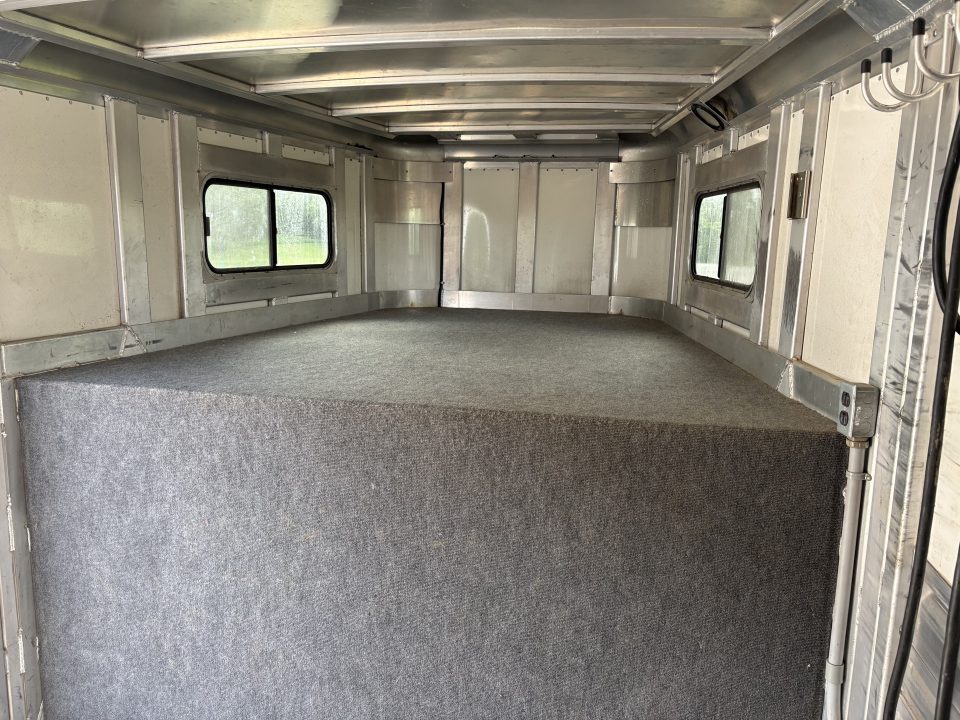 Used 2003 Bloomer 3 Horse Trailer