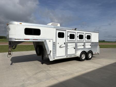 Used 2003 Bloomer 3 Horse Trailer