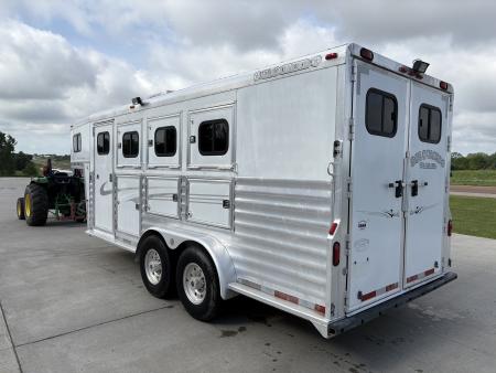 Used 2003 Bloomer 3 Horse Trailer